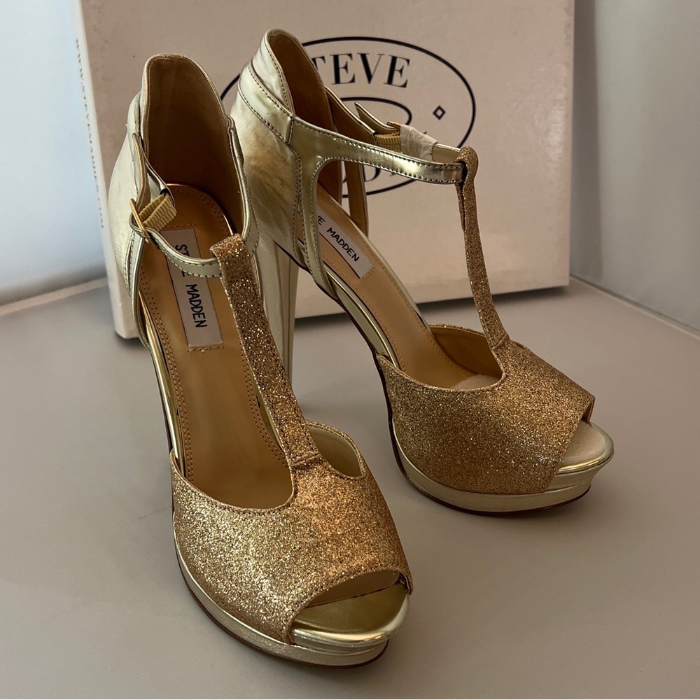 Steve Madden Glittering Gold Heels